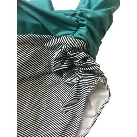 CUPSHE HALTER SWIMMING SUIT ONE PIECE KEEPING YOU ACCOMPANIED STRIPED SZ L BEACH - Picture 10 of 13